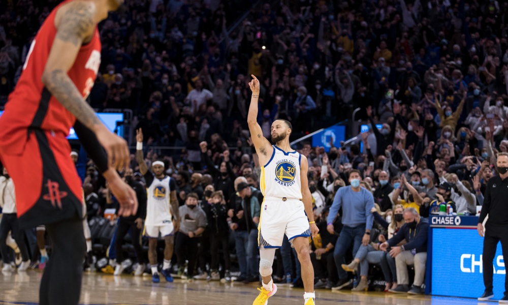 NBA: #STEPHCURRY HITS GAME WINNER VS&nbsp;ROCKETS!!