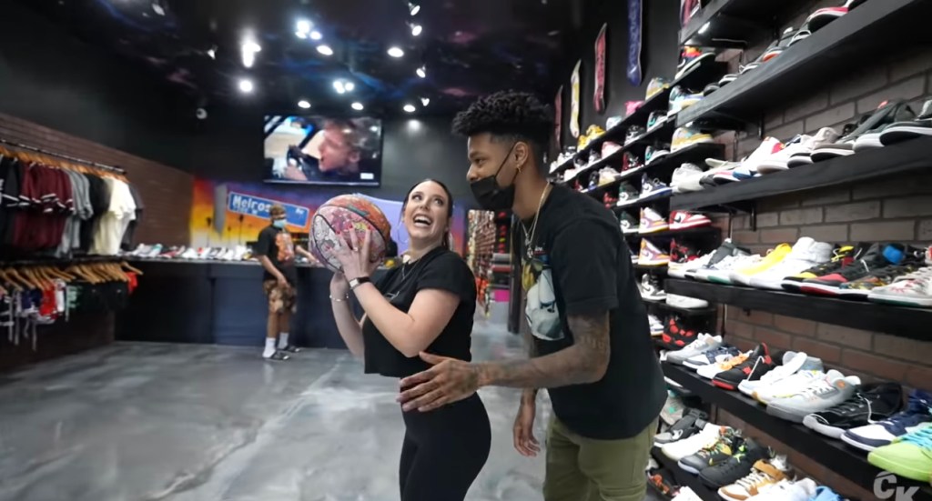 KICKS: NEW #COOLKICKS WITH ADULT STAR ANGELA WHITE #SNEAKER SHOPPING&nbsp;VLOG!!