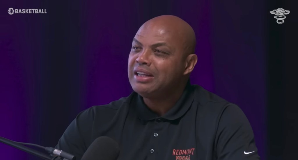 CULTURE: #CHARLESBARKLEY SITS WITH ALL THE&nbsp;SMOKE!!
