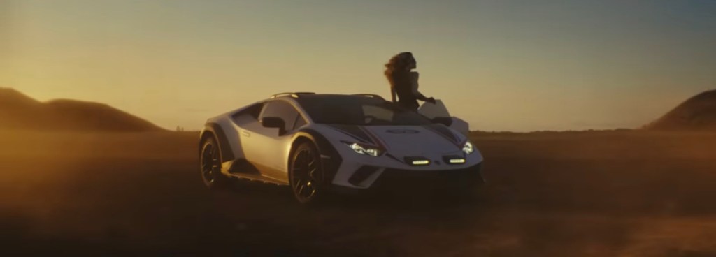 AUTO: “BEYOND THE CONCRETE” #LAMBORGHINI “HURACAN&nbsp;STERRATO”