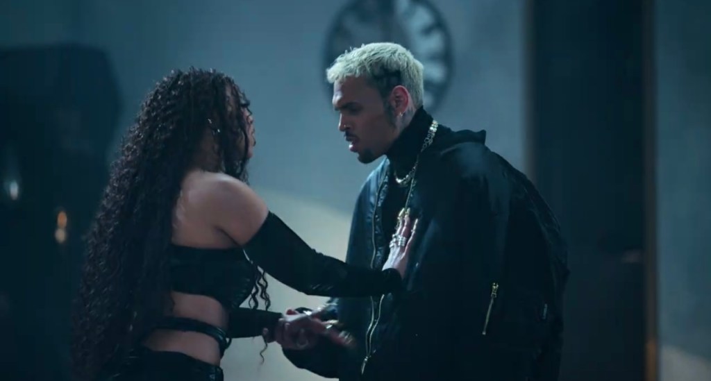 NEW VISUALS: #CHLOEBAILEY FT: #CHRISBROWN “HOW DOES IT&nbsp;FEEL”