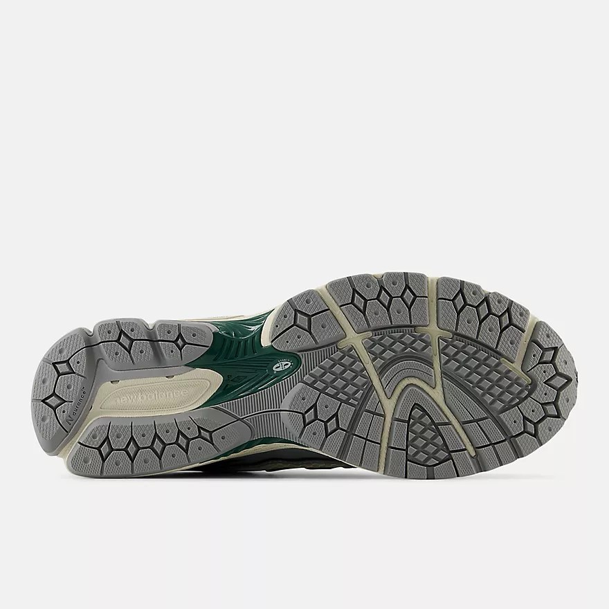 KICKS: #NEWBALANCE 1906R “NIGHTWATCH GREEN”