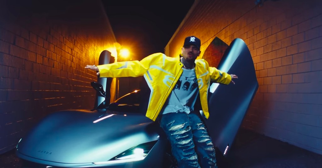 NEW VISUALS: #CHRISBROWN “RESIDUALS”