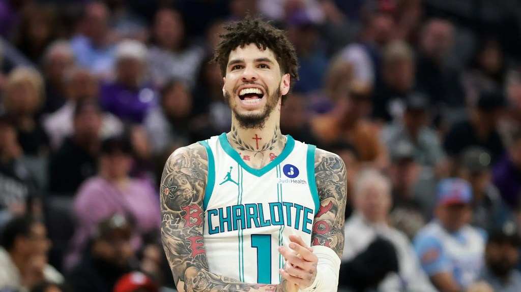 SPORTS: LAMELO BALL AND THE CHARLOTTE HORNETS WIN IN OT!!