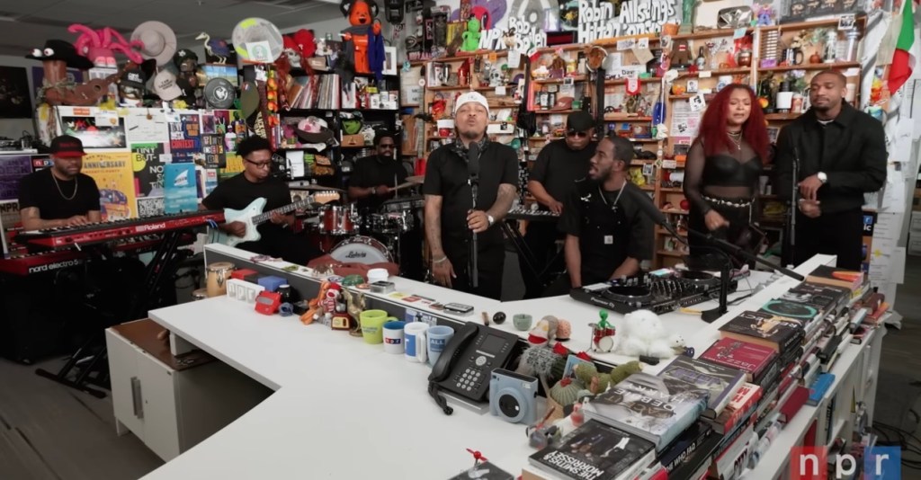 MUSIC: NPR TINY DESK FT.BOW&nbsp;WOW